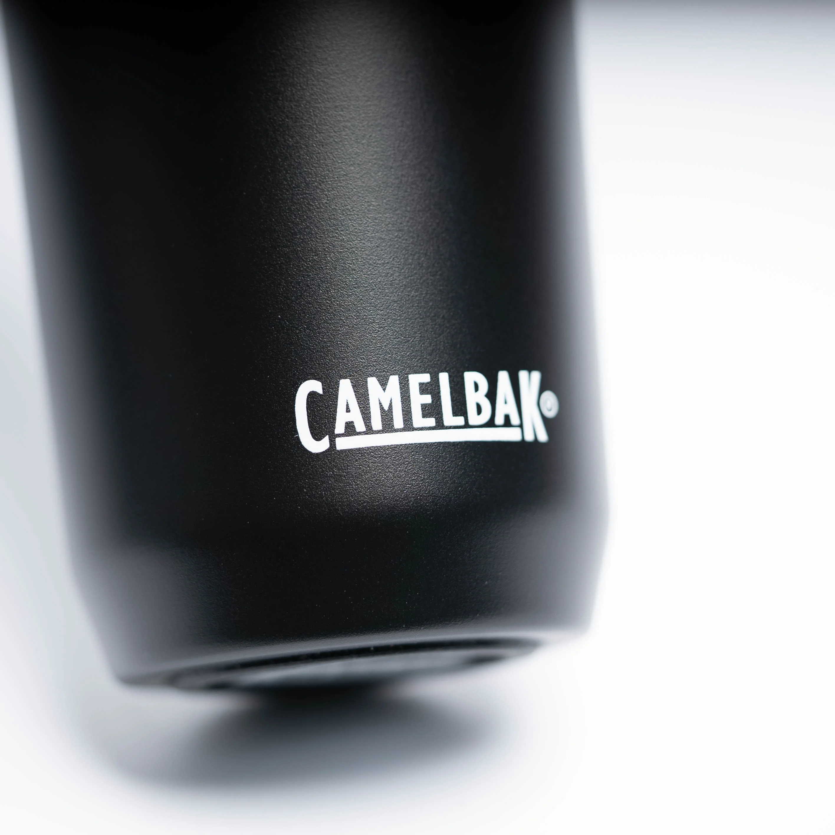 Camelbak Tumbler 20 oz Insulated Mug - Image 4