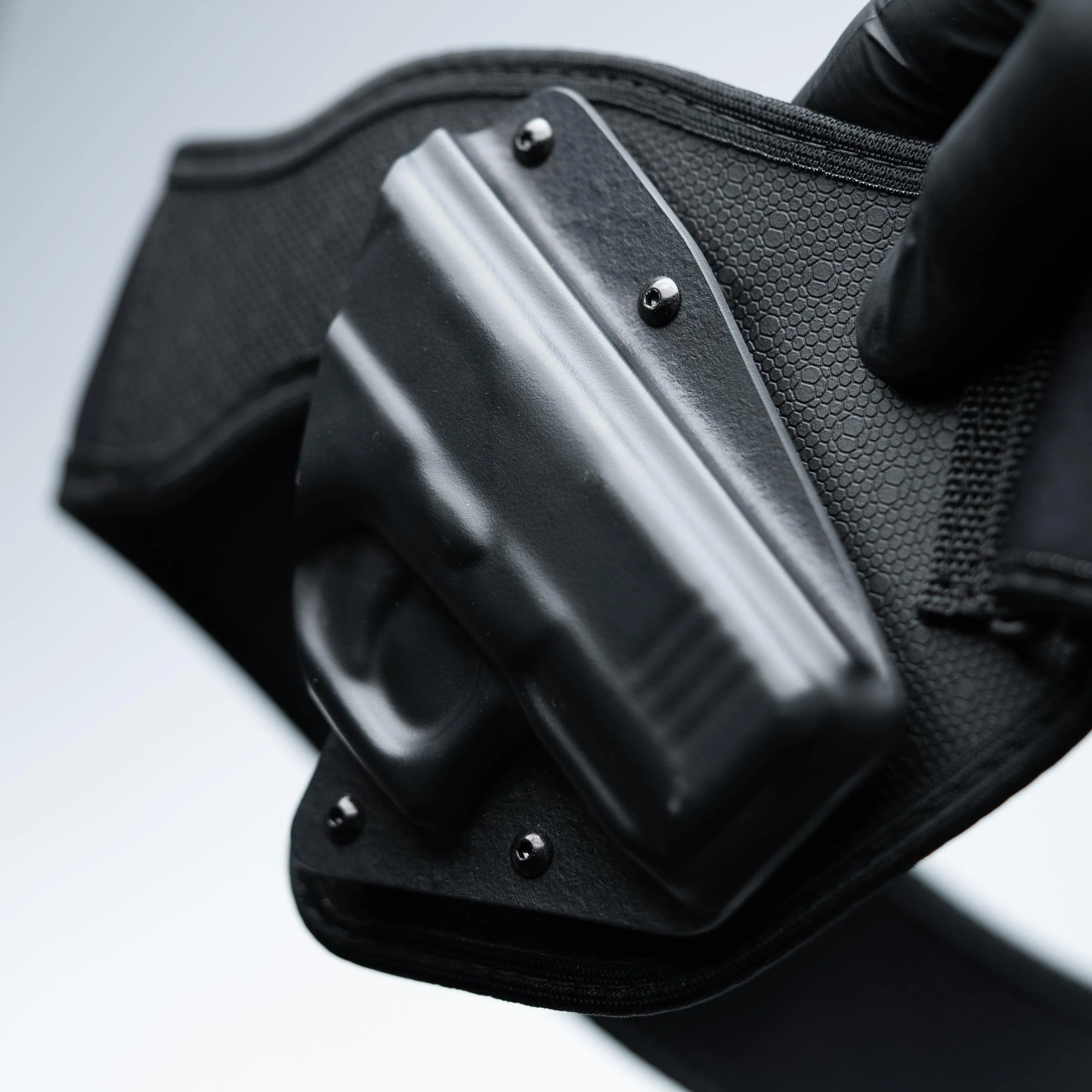 Low-Pro Belly Band Holster for Glock 19 - Image 3