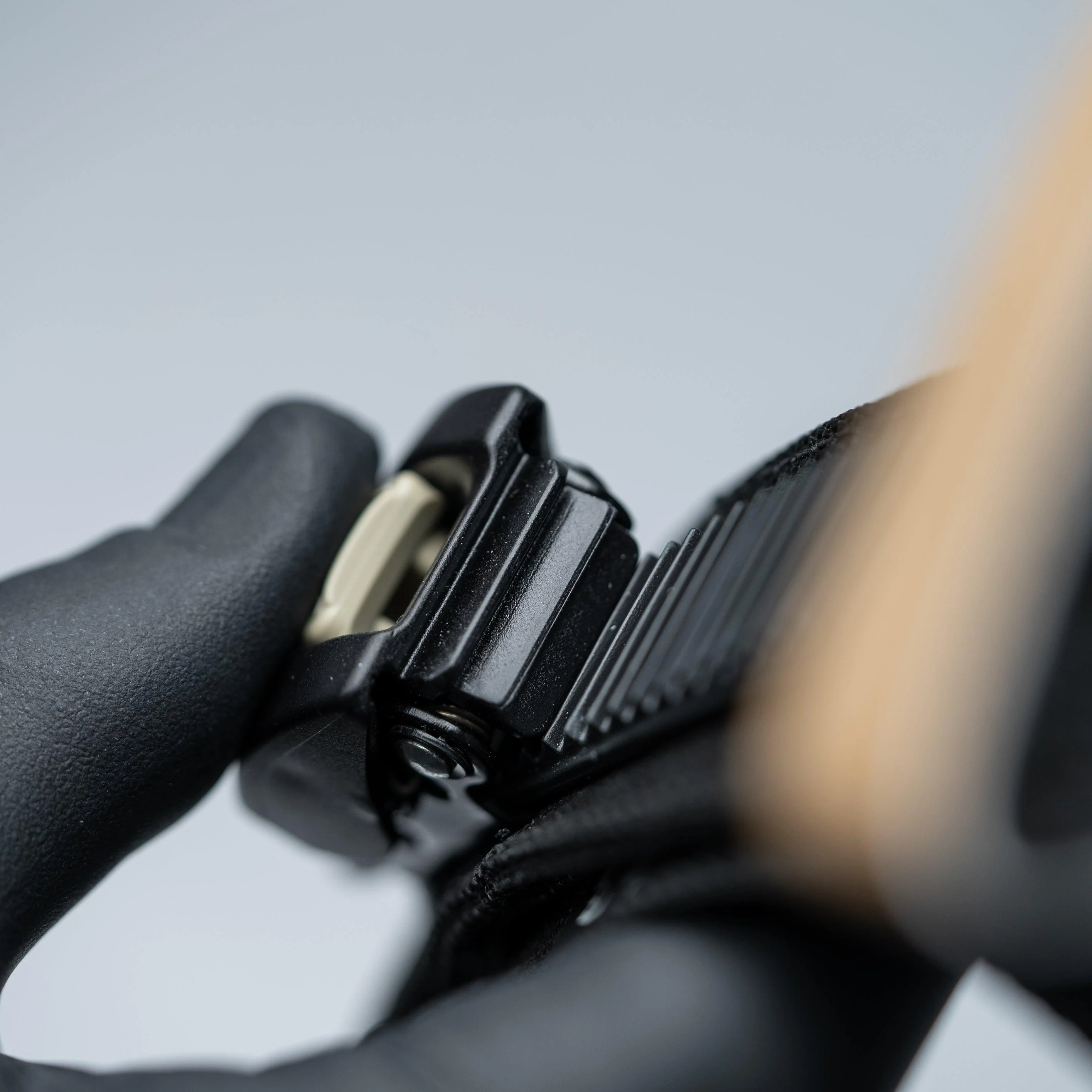 Ratcheting Medical Tourniquet by M2 inc. - Image 4